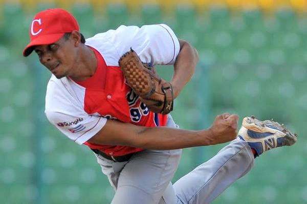 Beisbol-cuba-Premier12-2do partido Cuba vs Holanda gana cuba 6 x 5 . Jose Angel Garcia lanzador ganador x cuba