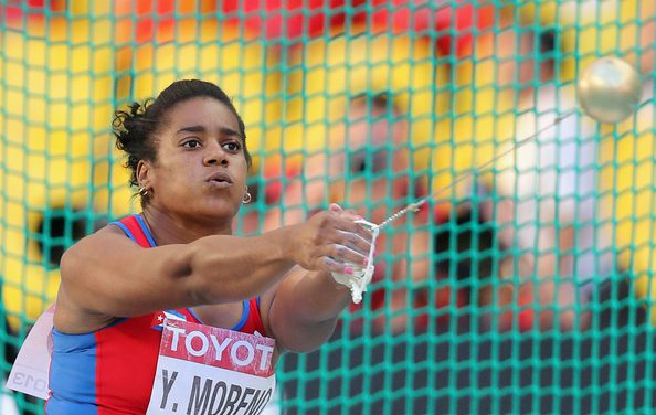 La atleta cubana: Lanzamiento del martillo