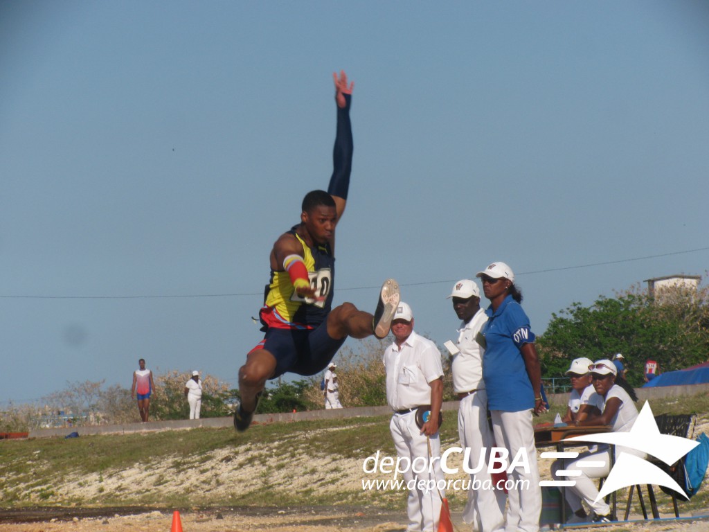 Echevarría jumps 8.92 in Copa Cuba in Havana