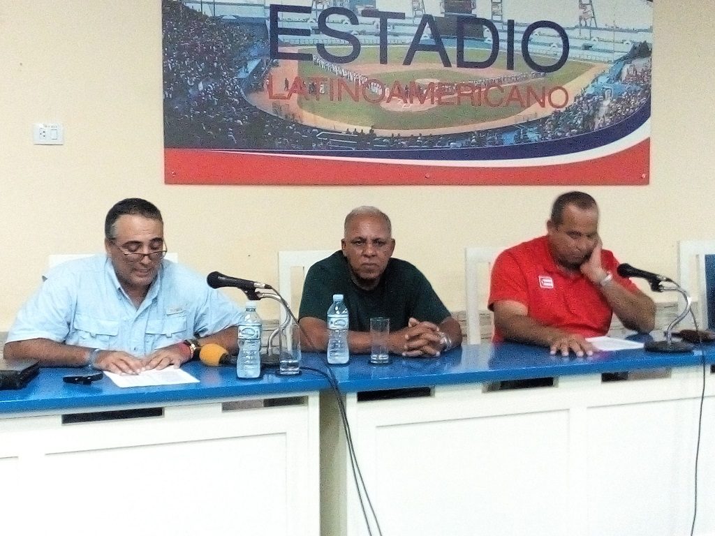 Conferencia de prensa en el Estadio Latinoamericano para dar a conocer el equipo Cuba a Lima 2019/ Foto: Trabajadores