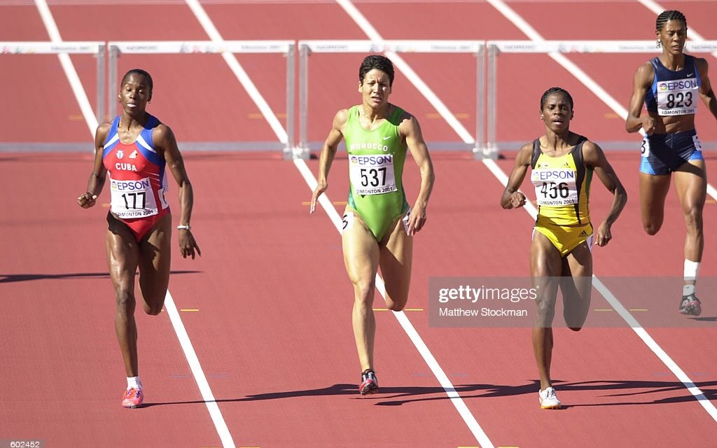La atleta cubana: 400 metros con vallas